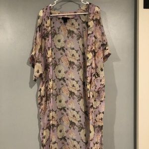 Steve Madden floral short sleeve cover-up🌺